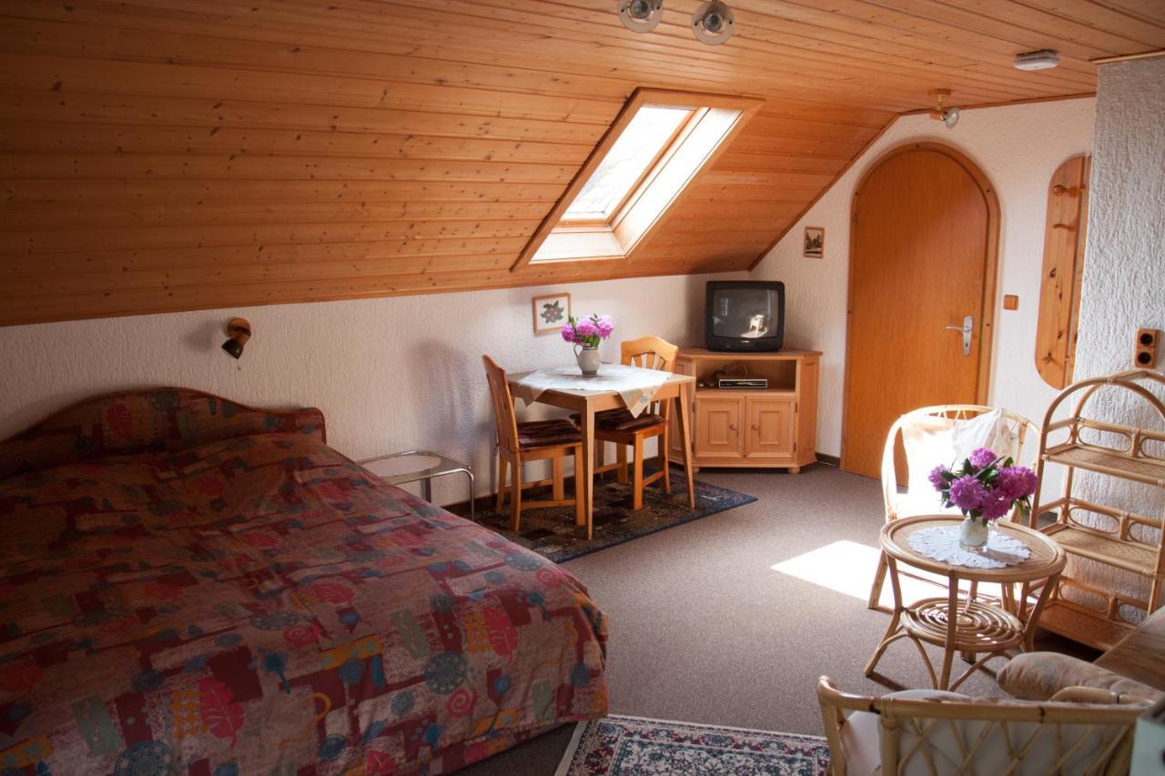 Langweiler Haus Am Wald - Urlaub Am Nationalparkアパートメント エクステリア 写真